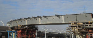 На Витебской развязке завершилась надвижка пролётного строения над железной дорогой