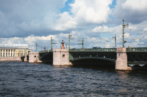 Реконструкция Дворцового моста в Санкт-Петербурге