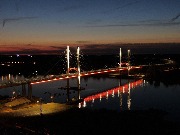 Вечерняя подсветка моста через Оку